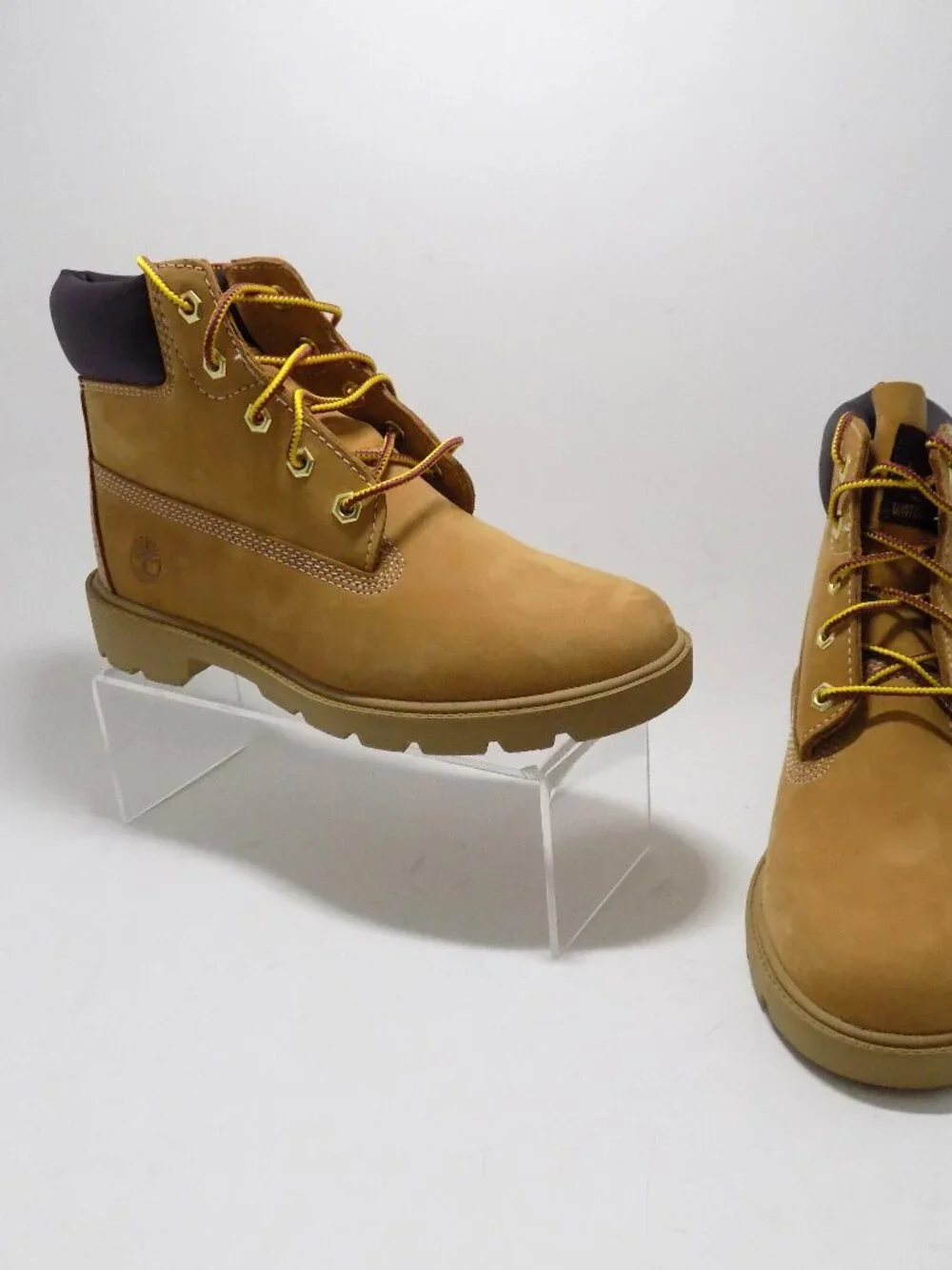 Timberland Classic 6 Inch Waterproof Classic Boot Big Kids- Size 4- New